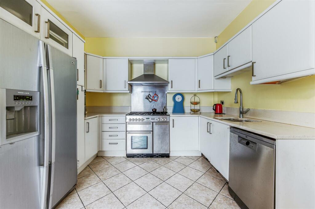 Denehurst Gardens-6.jpg