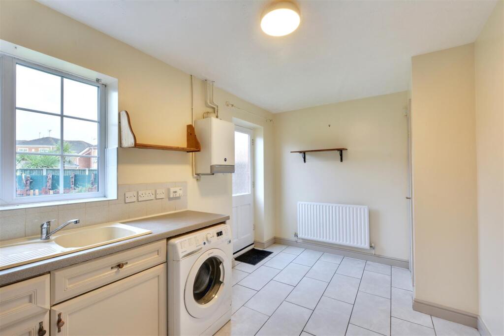 Kitchen_3.jpeg
