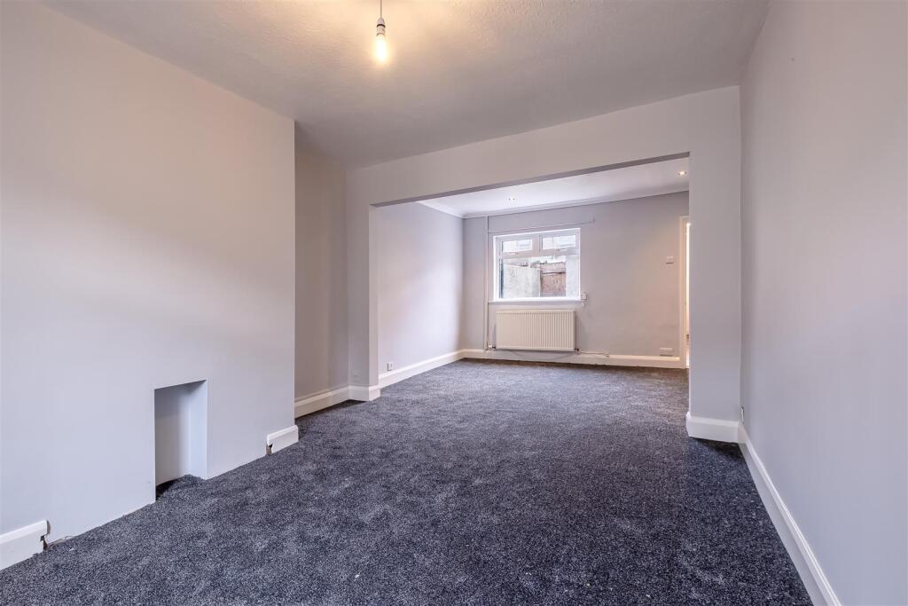 33 Surrey Street (4 of 14).jpg