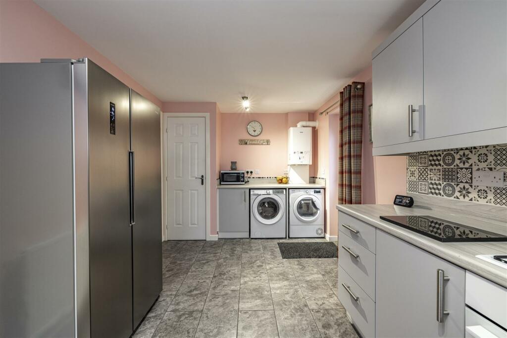 52 Knoll Park Drive Galashiels 19.JPG