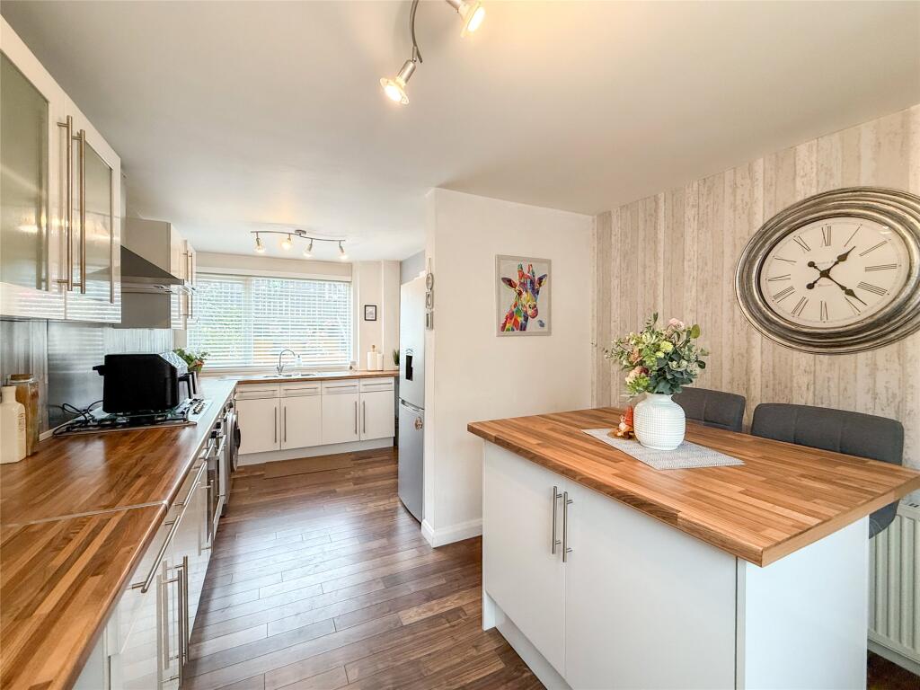 Breakfasting Kitchen