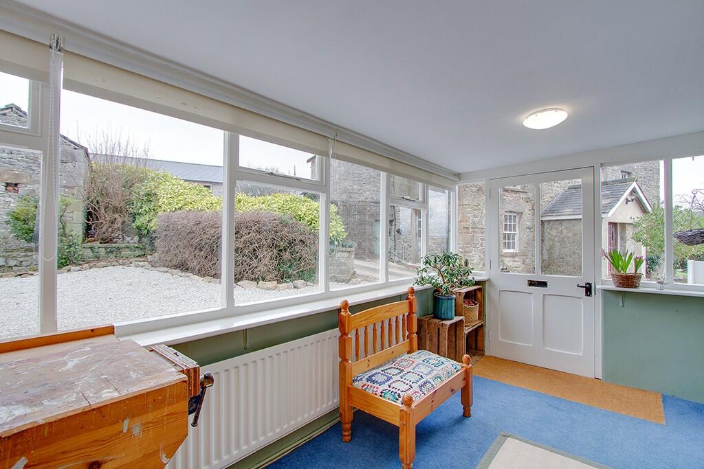 Rear porch/boot room