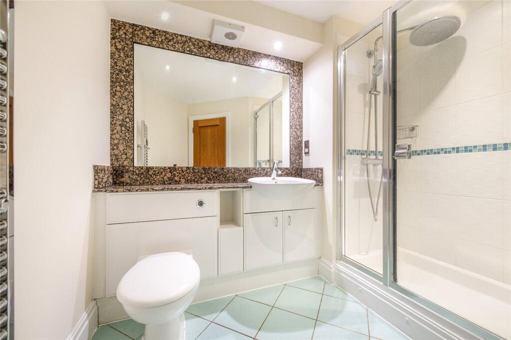 Ensuite