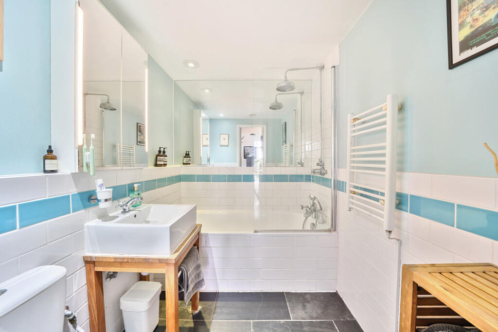 1331539-5-68876a4...