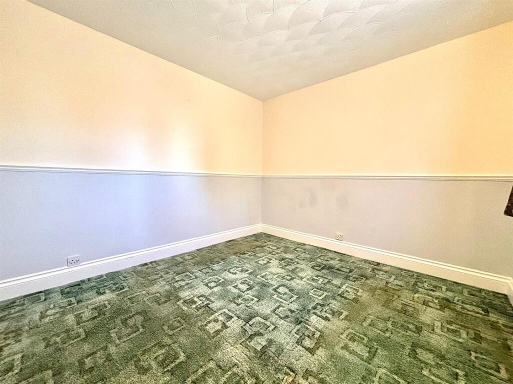 Bedroom 2,2.jpeg
