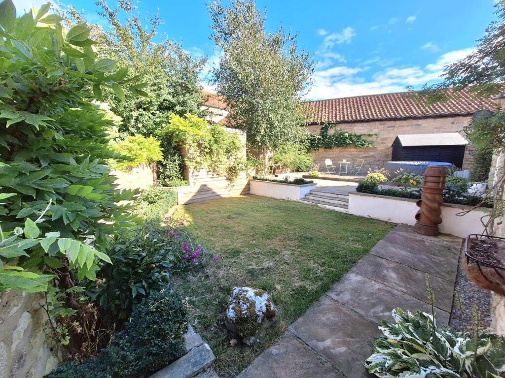 WhatsApp Image 2025-08-14 at 17.35.04 (2).jpeg