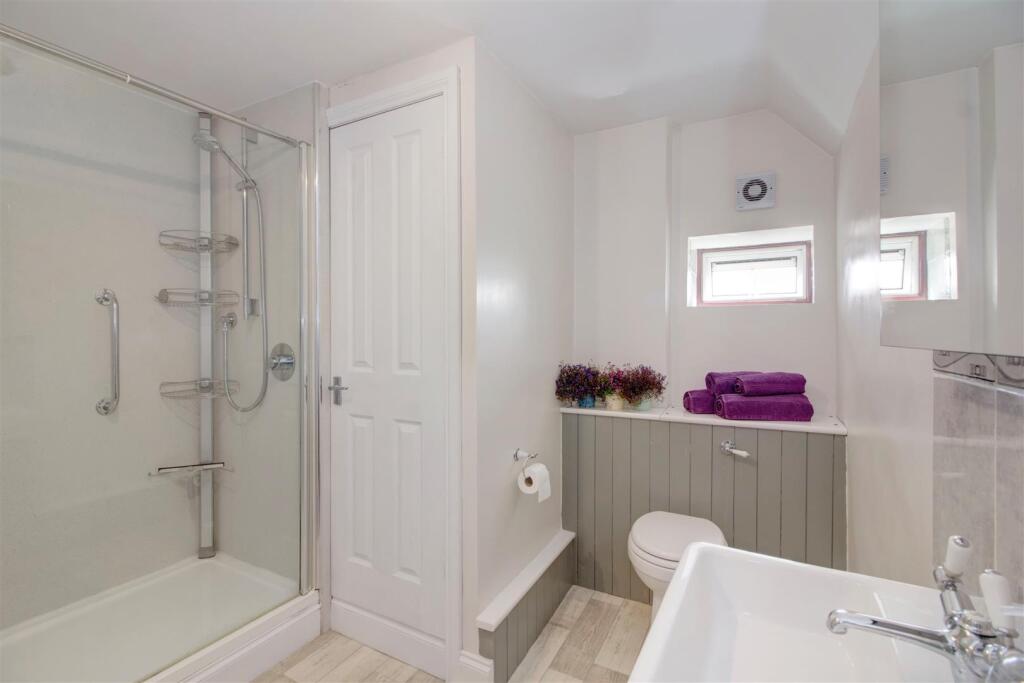 Family shower room