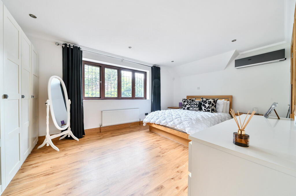 1301860-18-684235...