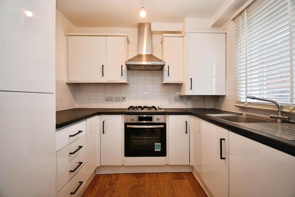 f2d4a0eb-U 20 2817 29.JPG