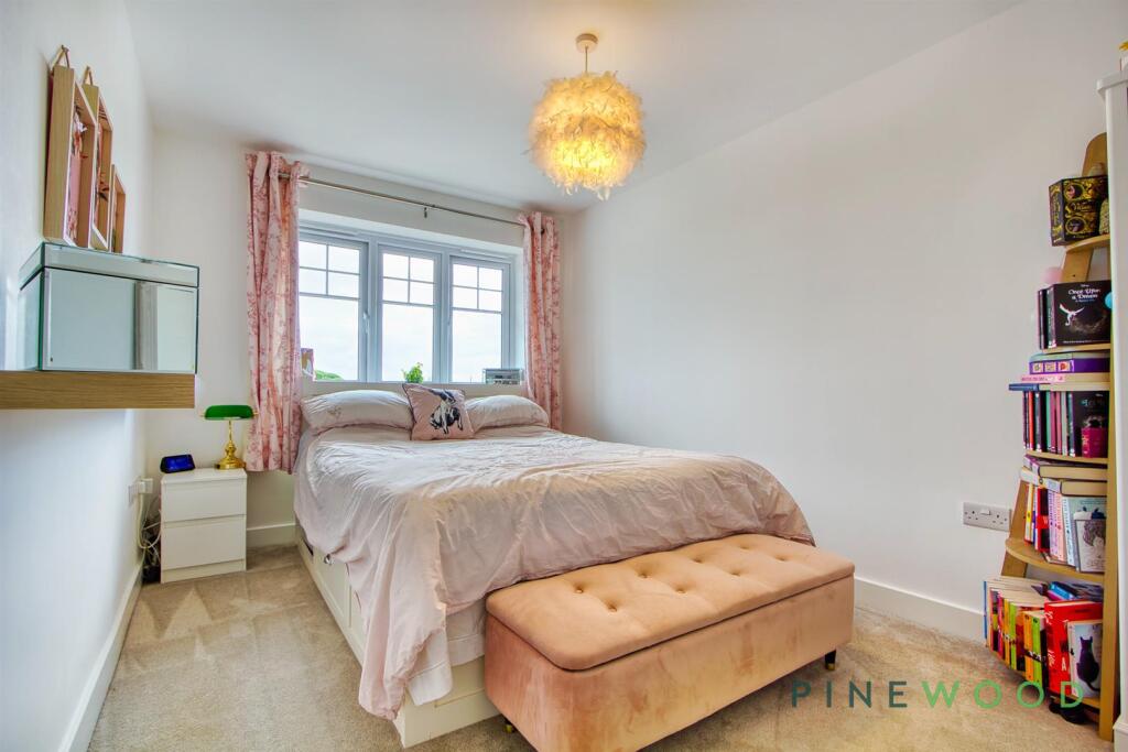BEDROOM 2