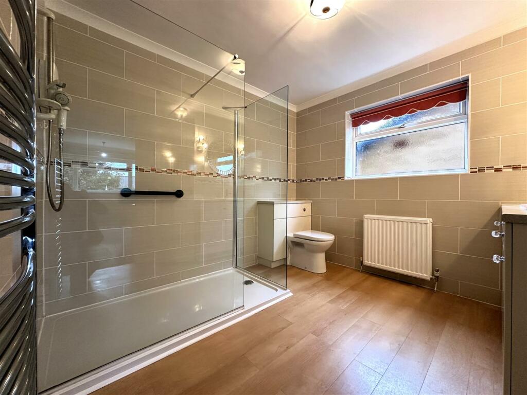 Ensuite.jpg