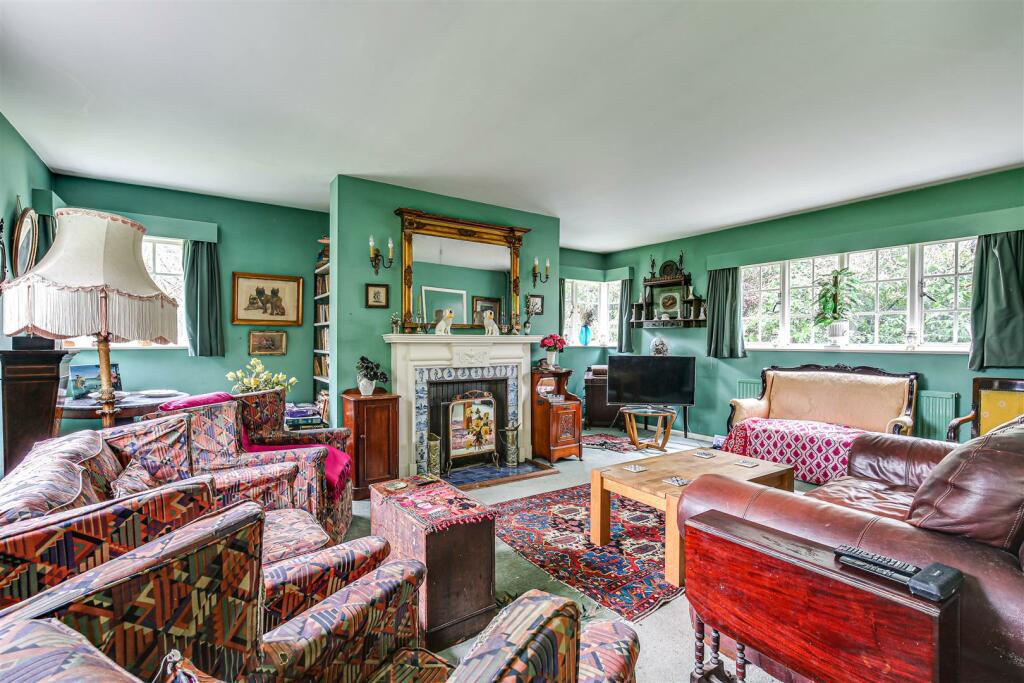 Sitting Room.jpg