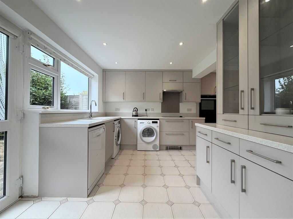 KITCHEN4