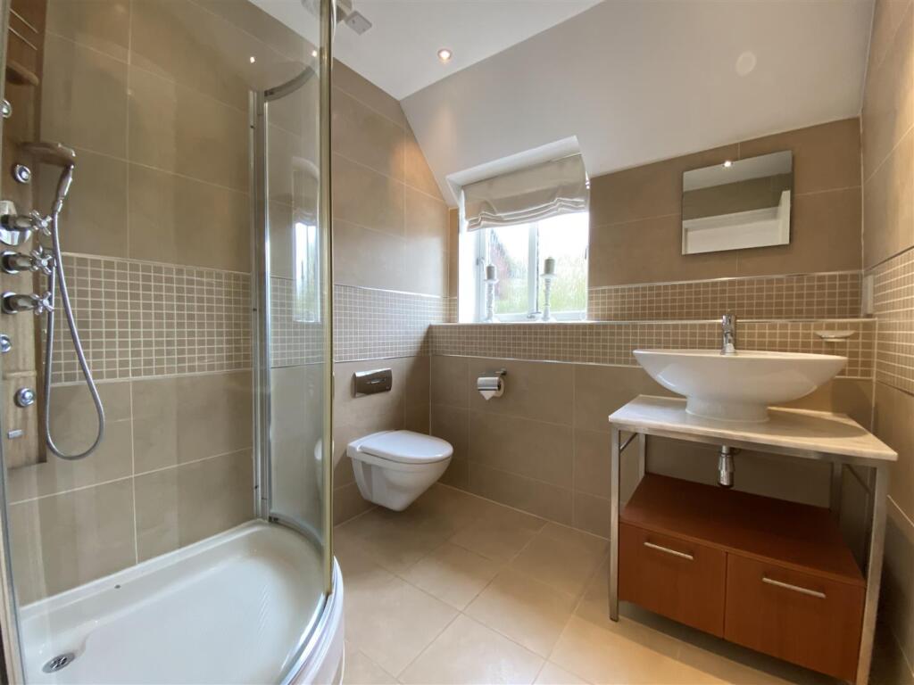 En-suite 2