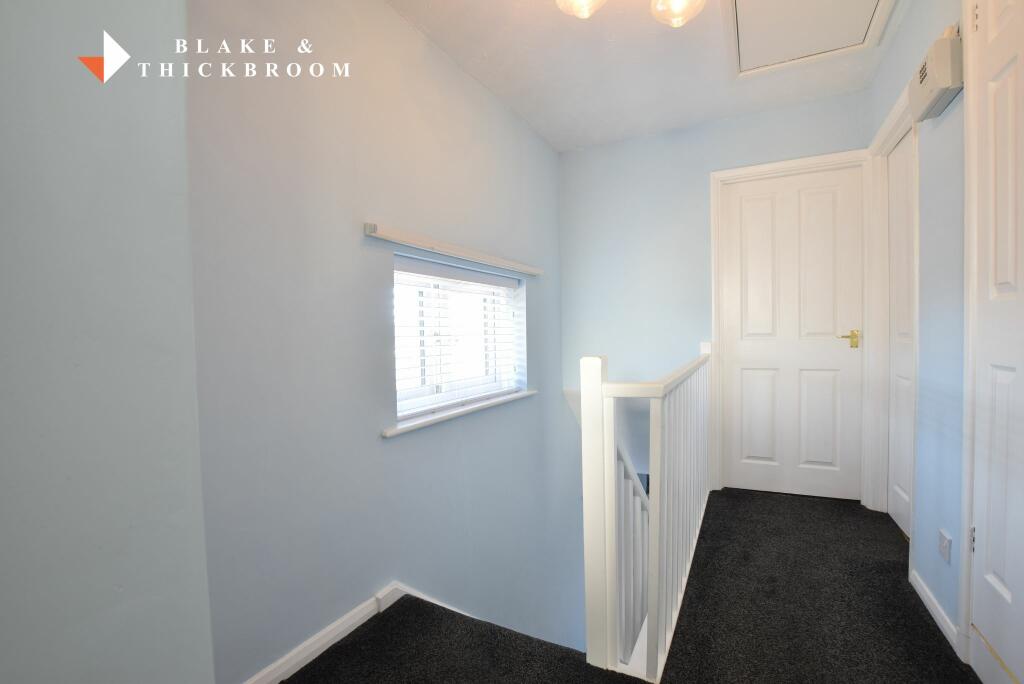 FIRST FLOOR: GALLERIED LANDING