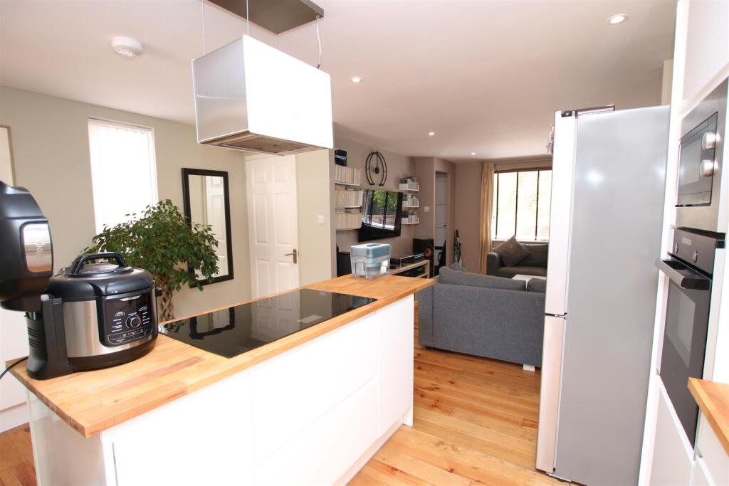 Open plan Kitchen.JPG