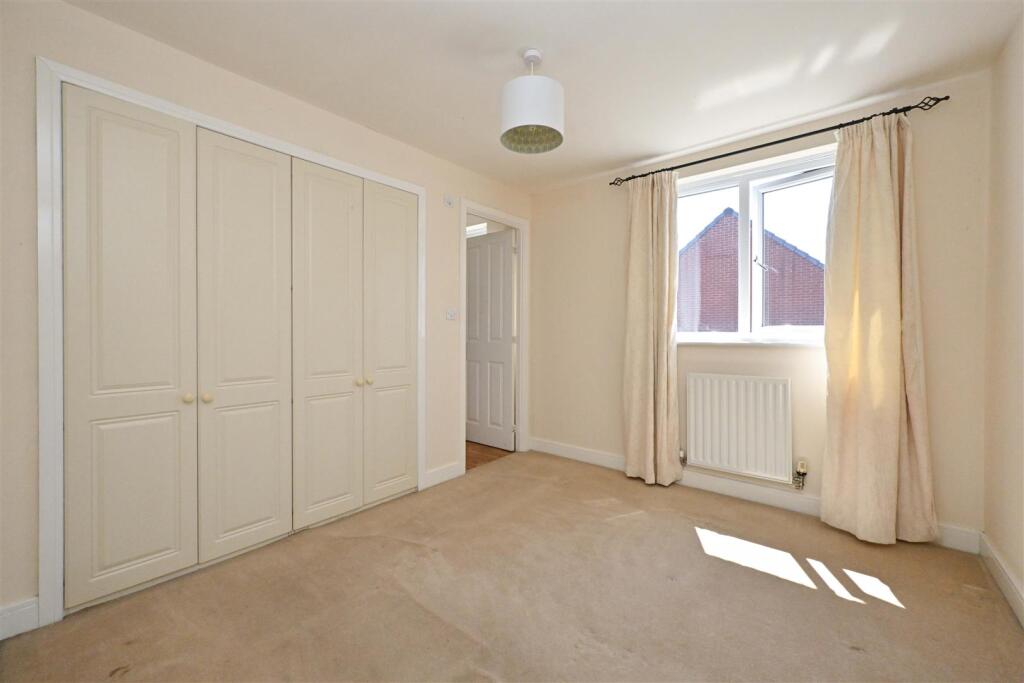 180625 Garth Road, Trowbridge       010.JPG