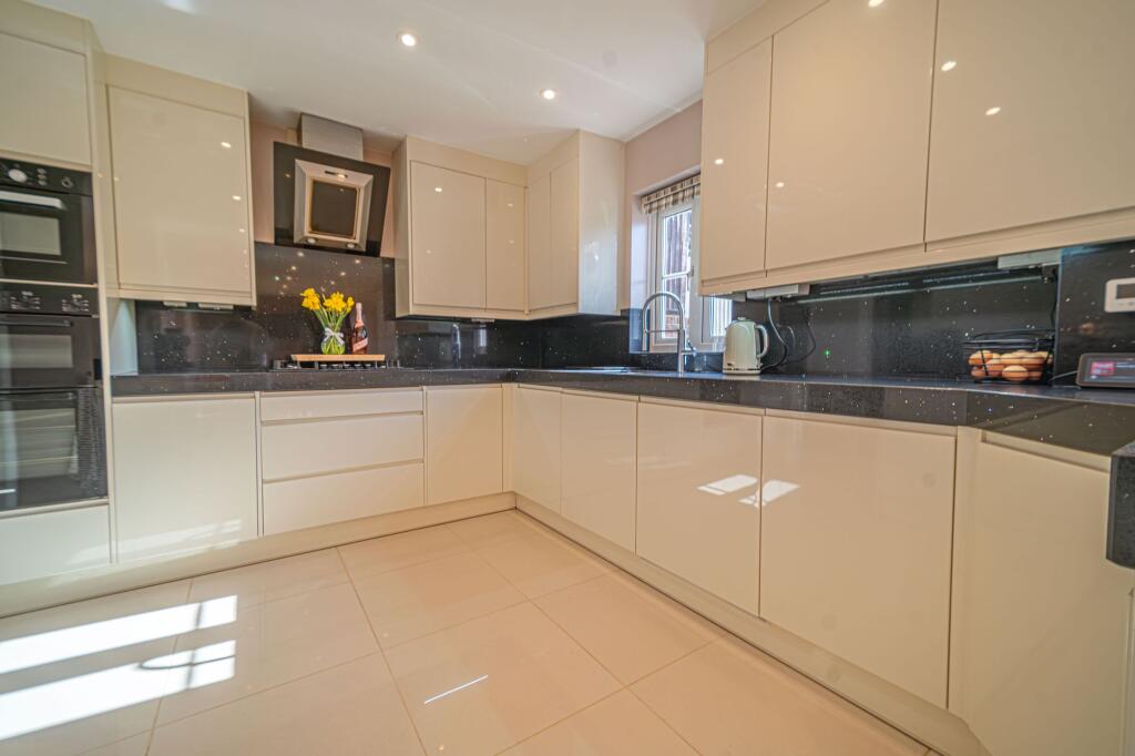 Kitchen/Dinning Room