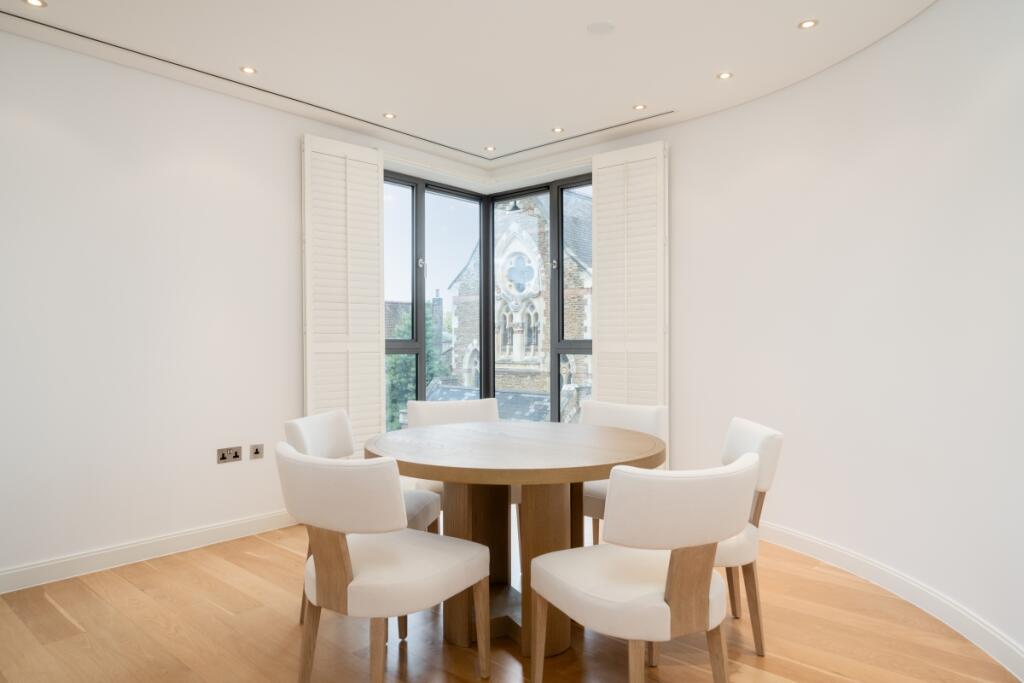 Wycombe Square 1F...