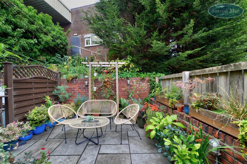 428 Springvale Rd - garden 3030.jpg