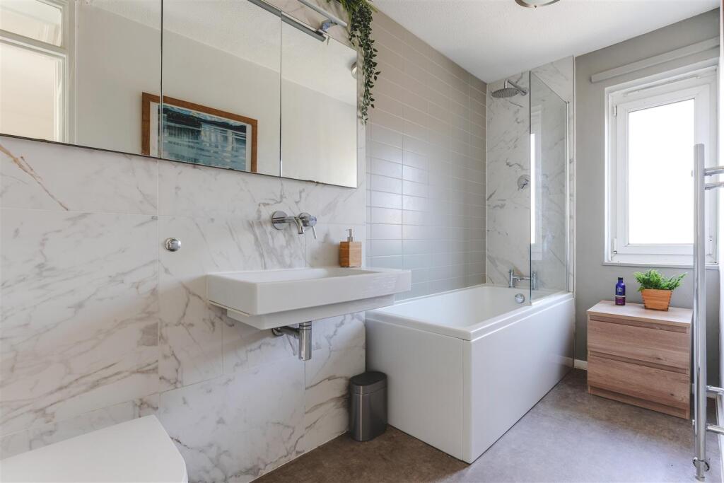 Halidon Close-32.jpg