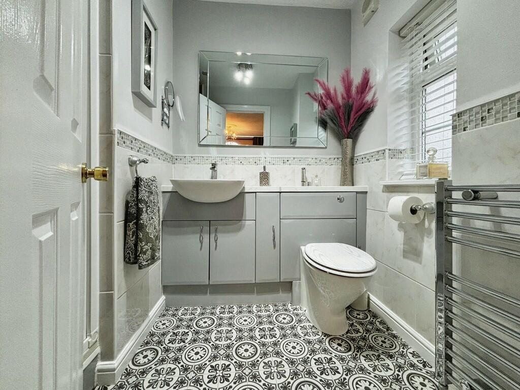 6f033a9c-ensuite