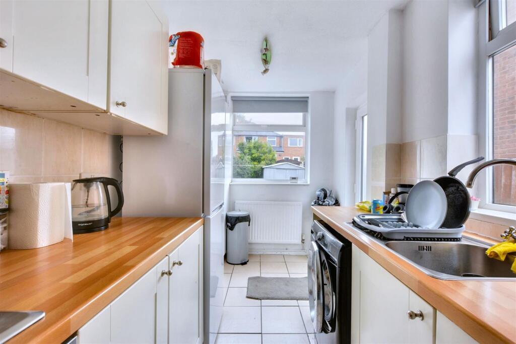 Kitchen_2.jpeg