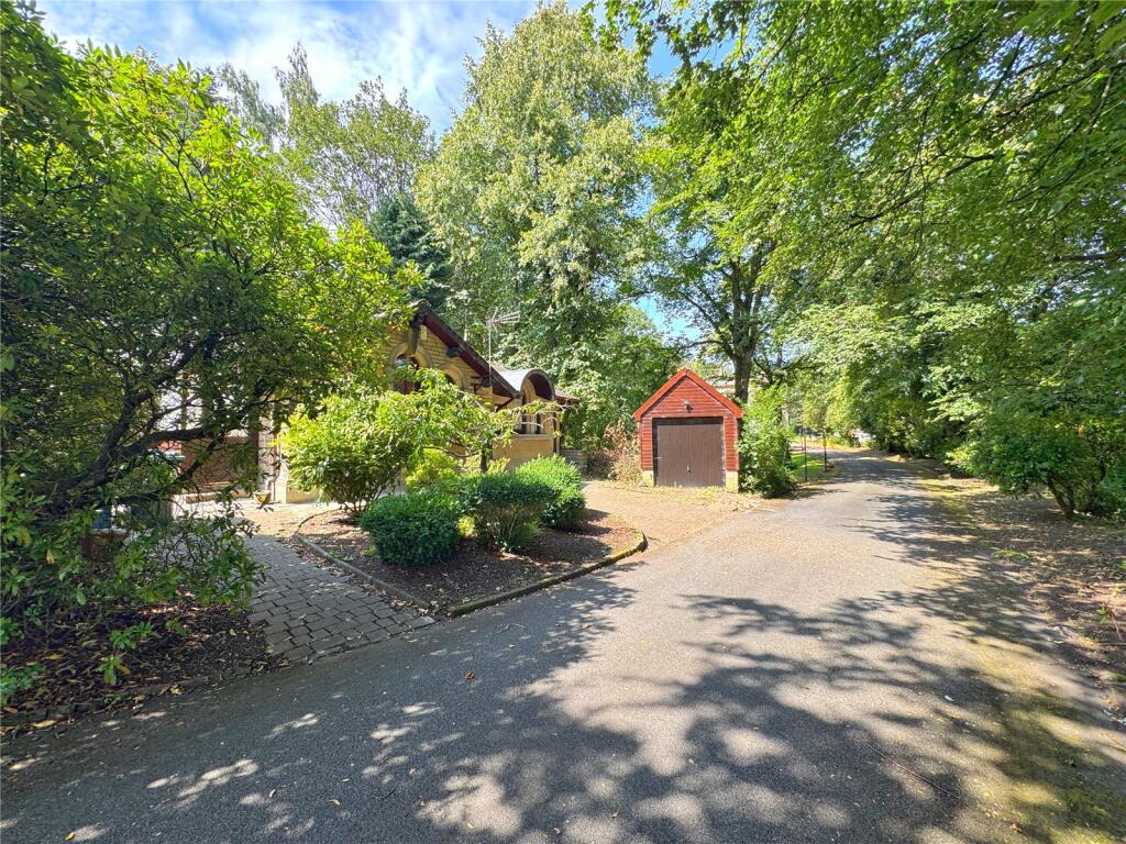 Driveway &amp; Garage