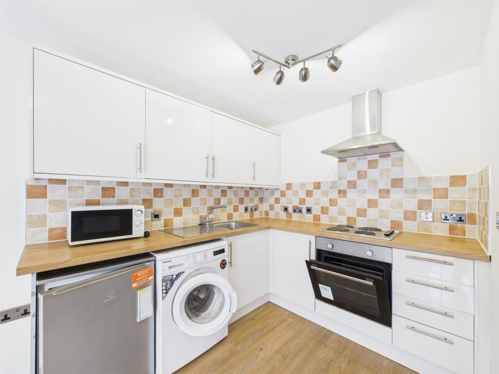 18 - Modern Block of 12 Flats for Auction, Bristol