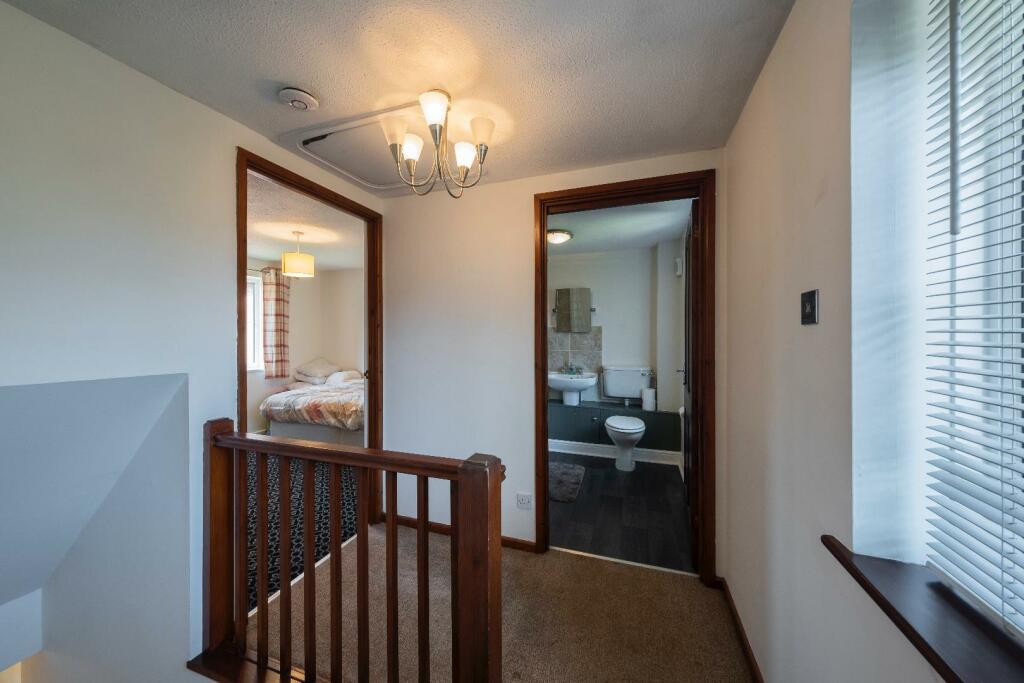 8 Ardens Meadow-020.JPG