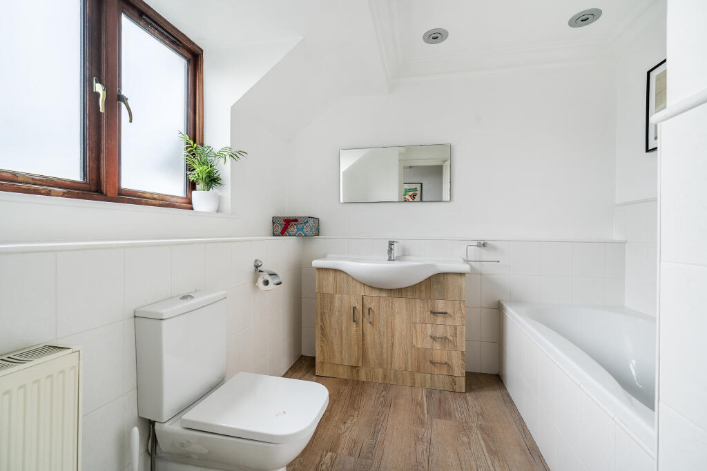 1373454-30-69023d328af3d-ARW-1