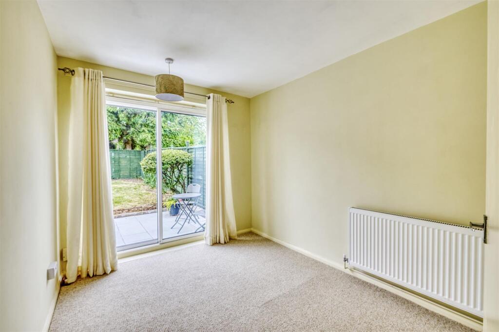 -125 Vicarage Farm Rd-90_HDR-01.jpg