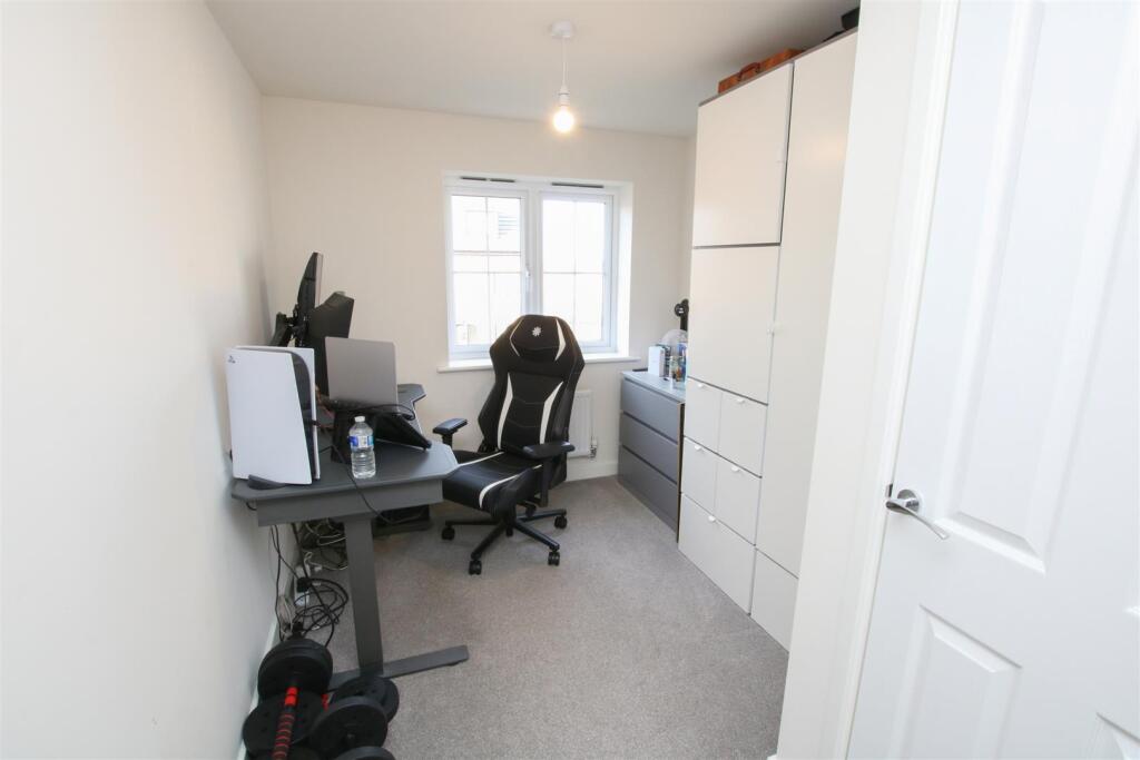 BEDROOM 3