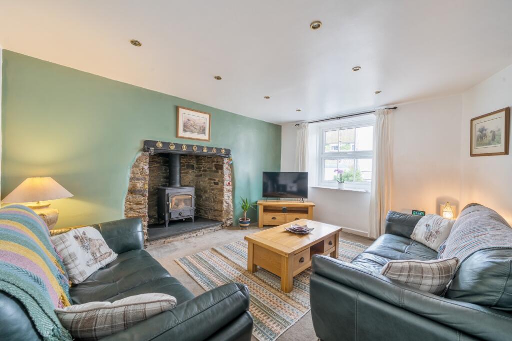 1375312-10-690b604a59351