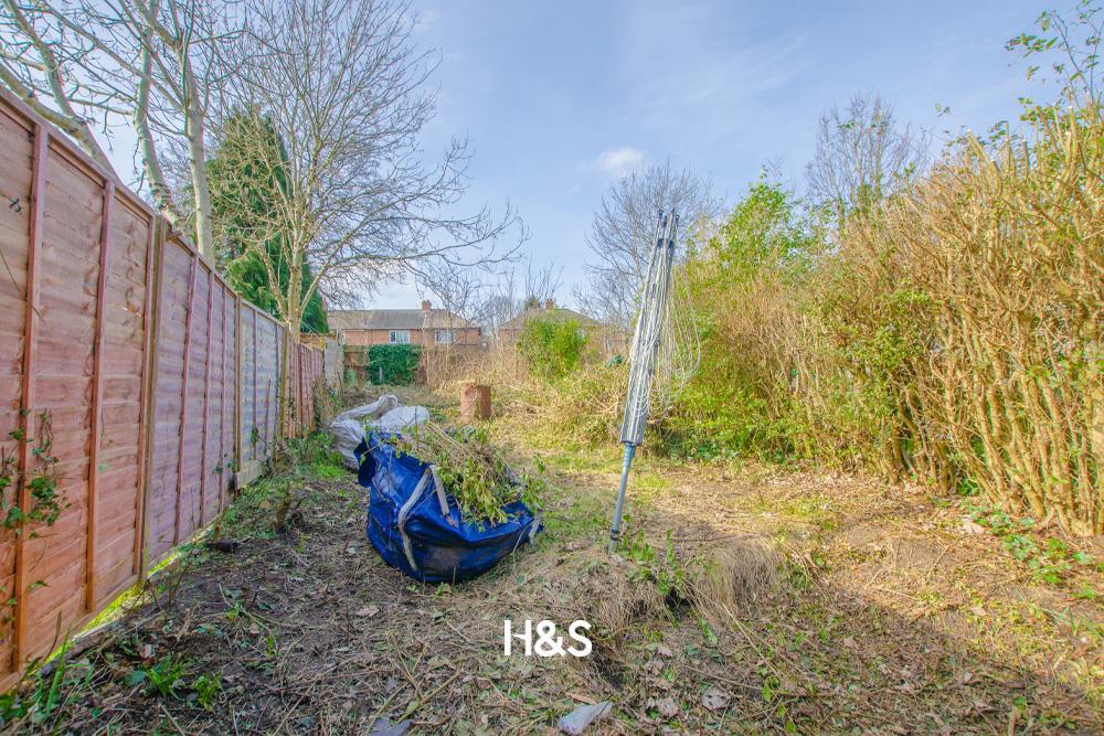 106 tibland road - rear garden.jpg