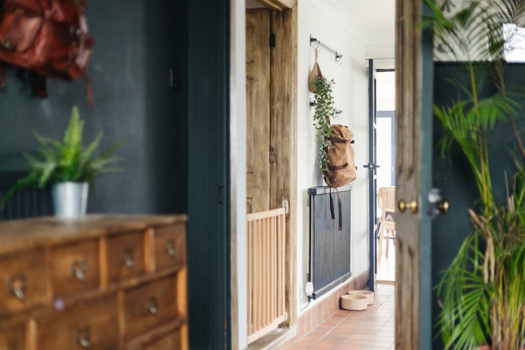 alpha cottage (9).jpg