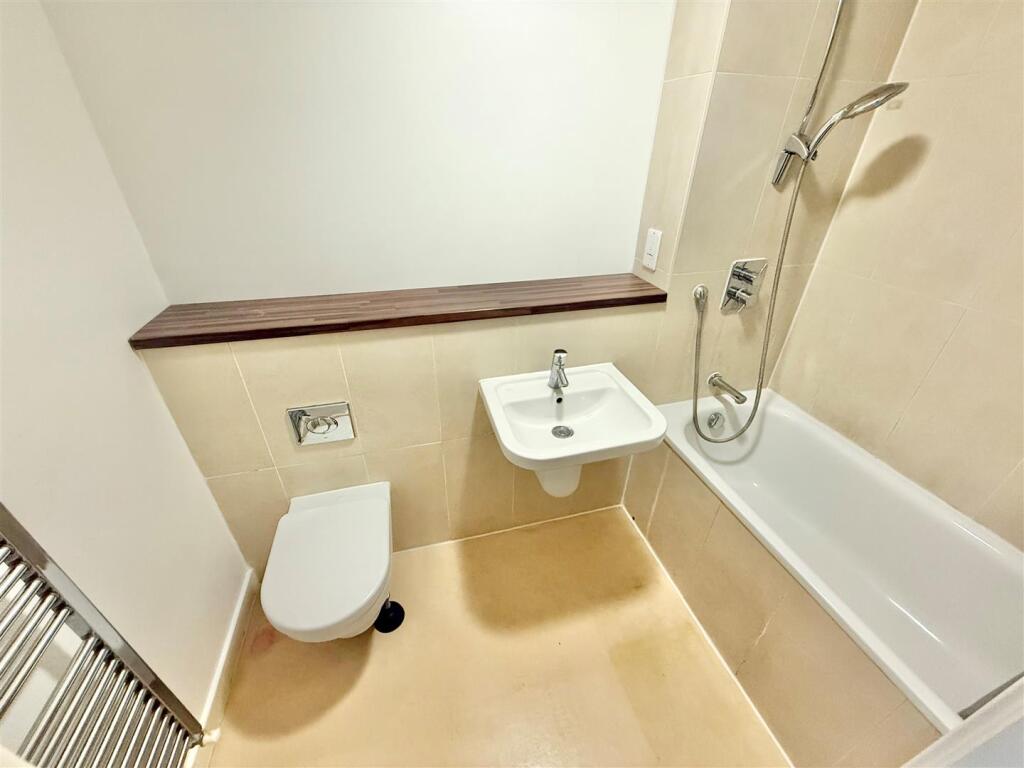 Point Red, Midland Road, Luton, LU2 0BL