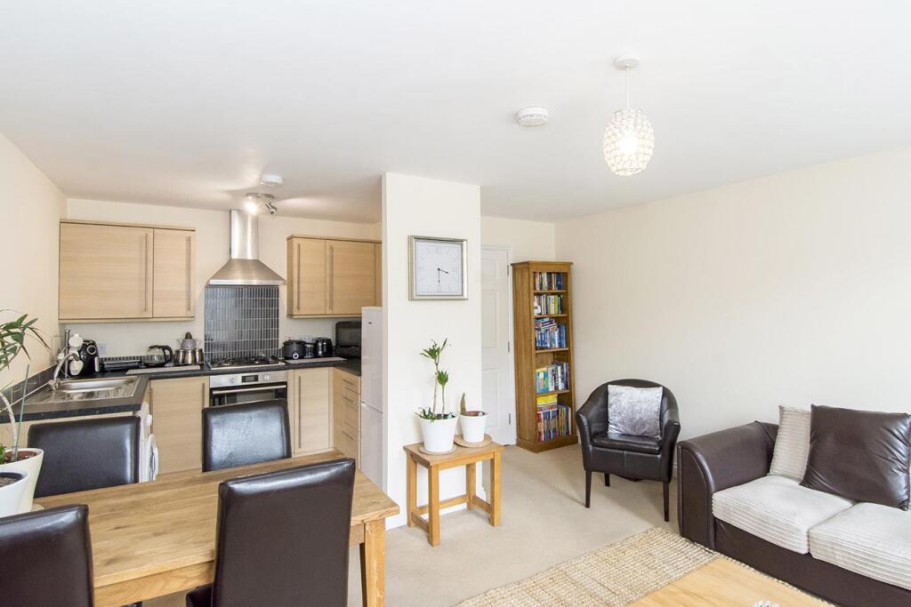 (Lounge Diner Photo Three)