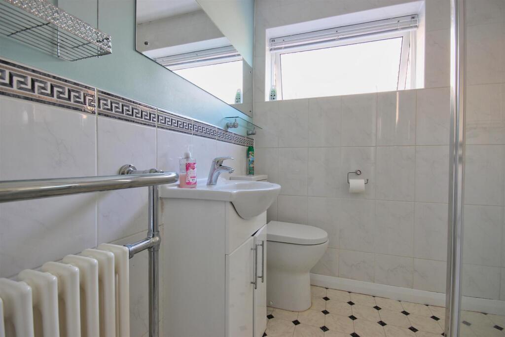 BATHROOM/W.C.