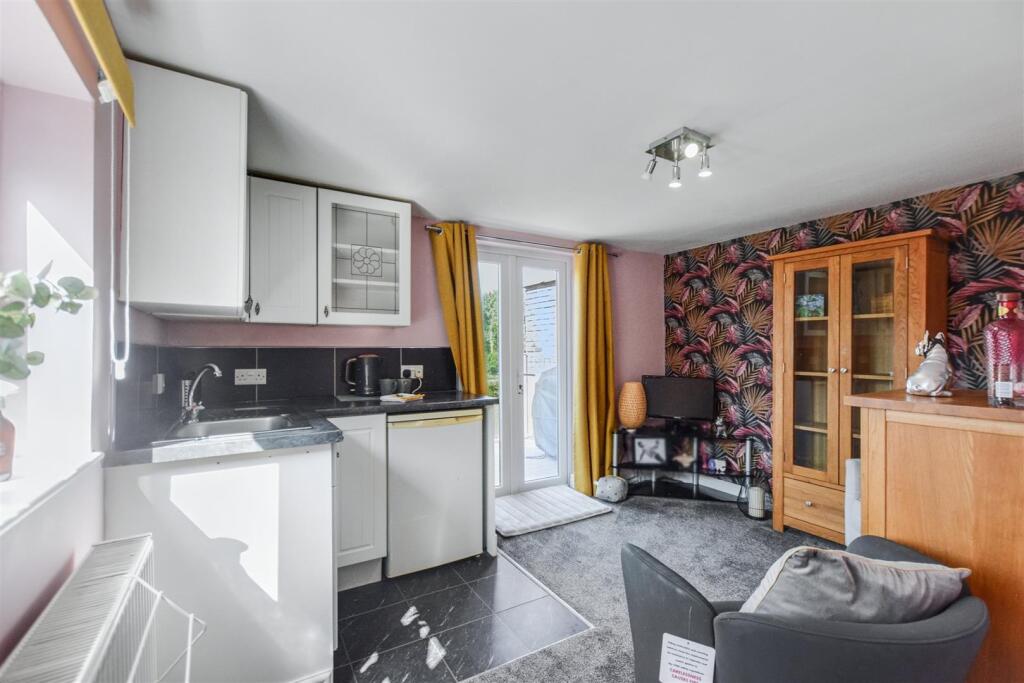 Annex Living Kitchen_3.jpeg