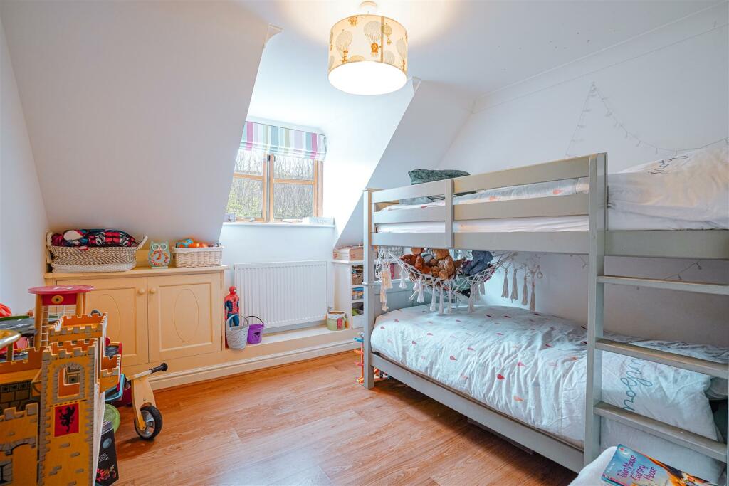 12A Copperfield Way, Burwell-22.jpg