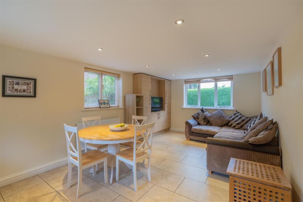 2 Beech House Yard-5.jpg