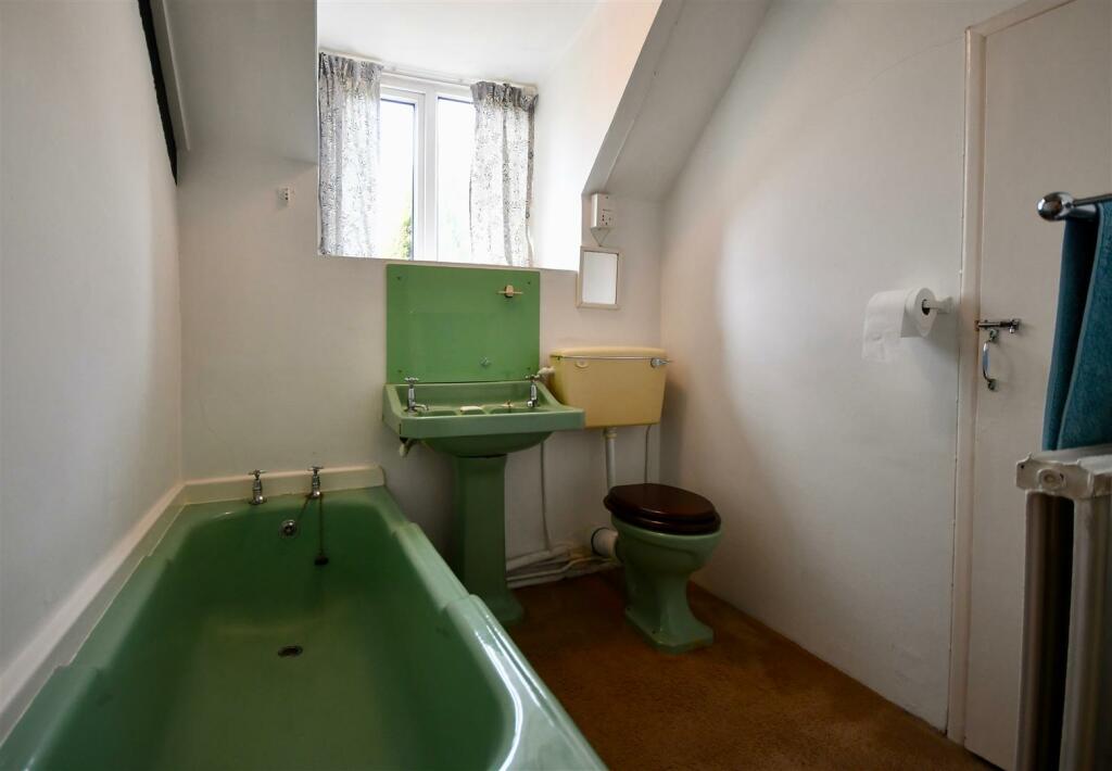 Green Bathroom