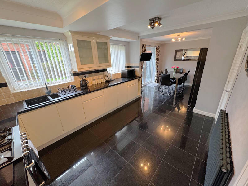 Family Dining Kitchen