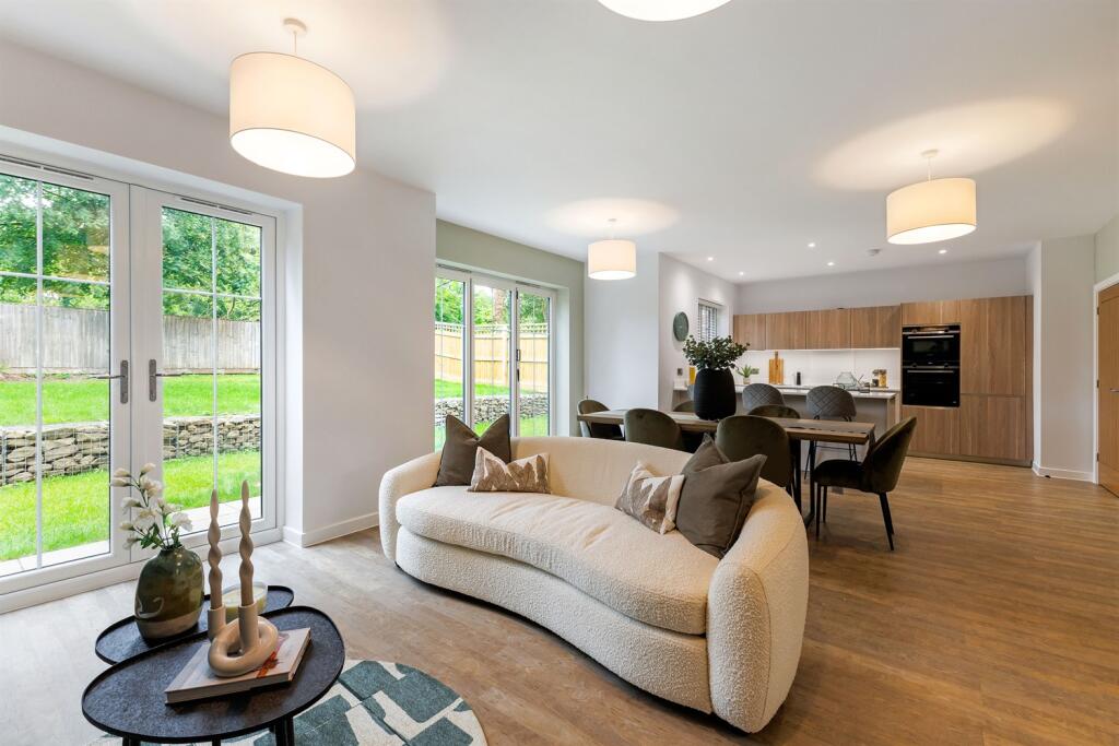 Open Plan kitchen/di