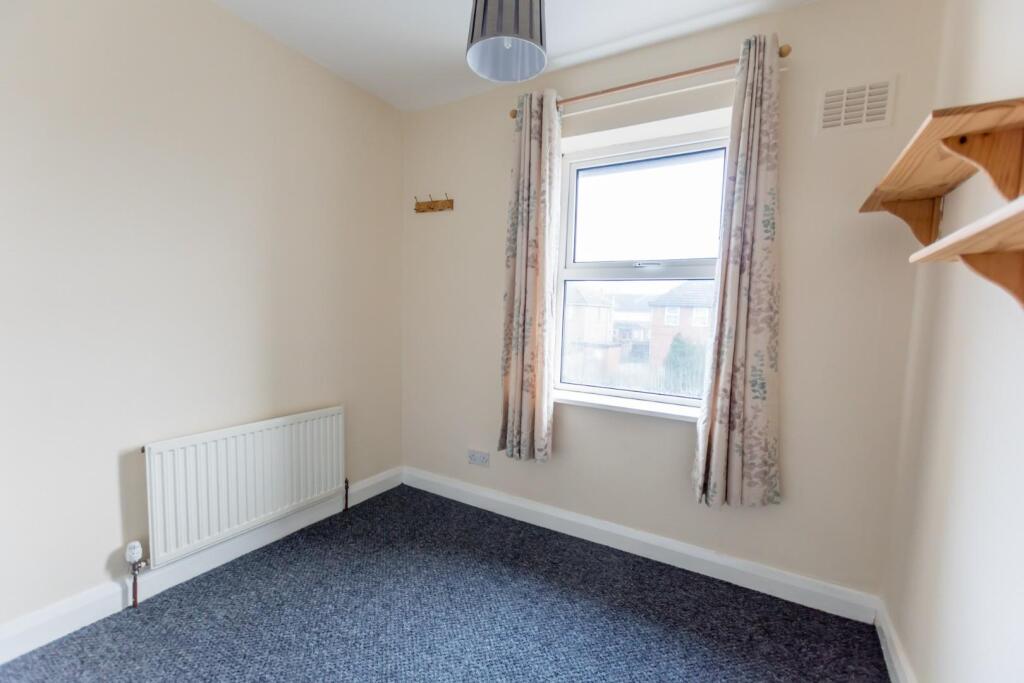 Lucas Avenue (86) bed2.jpg