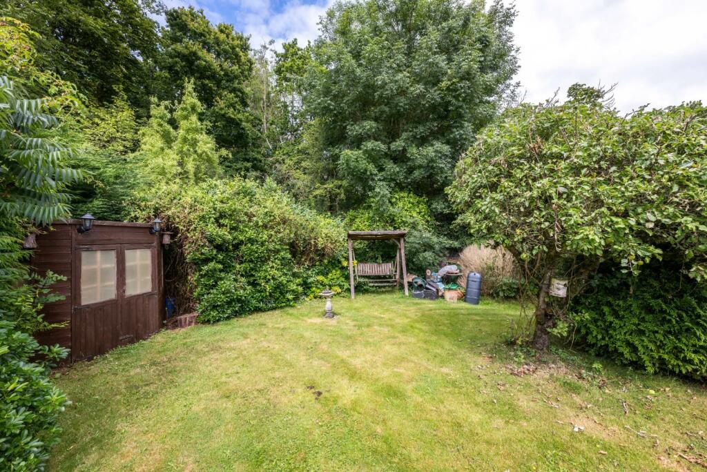 8a Woodside Close-22.jpg