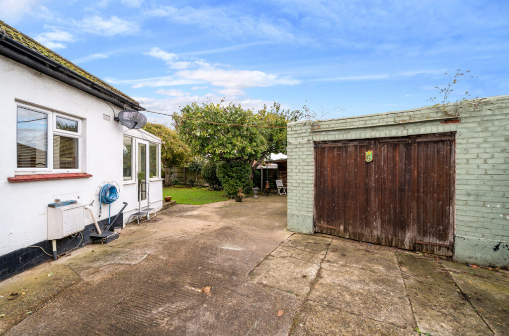 1370448-4-68fa88c...