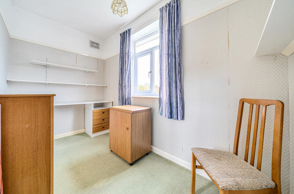 1372158-20-690dce...