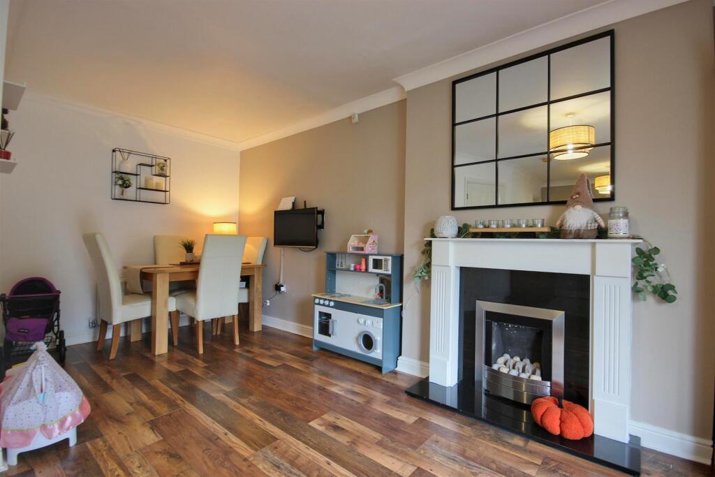 LOUNGE AND DINING ROOM